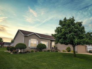 2404 Erik Road, Cedar Falls, IA 50613