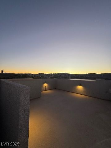 8685 Apostle Beach Avenue, Las Vegas, NV 89148