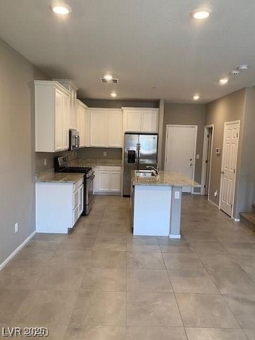 8685 Apostle Beach Avenue, Las Vegas, NV 89148