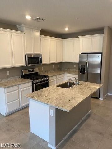 8685 Apostle Beach Avenue, Las Vegas, NV 89148