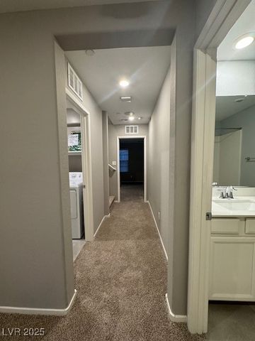 8685 Apostle Beach Avenue, Las Vegas, NV 89148