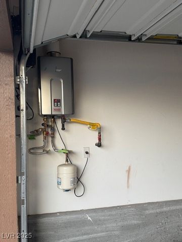 8685 Apostle Beach Avenue, Las Vegas, NV 89148