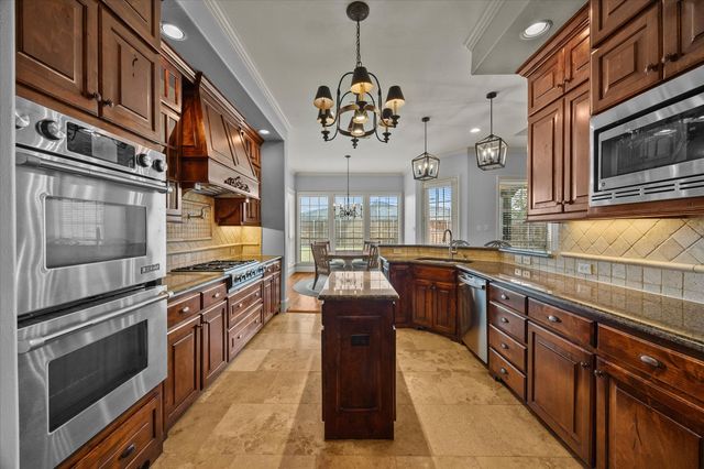 15 Wimbledon Court, Heath, TX 75032