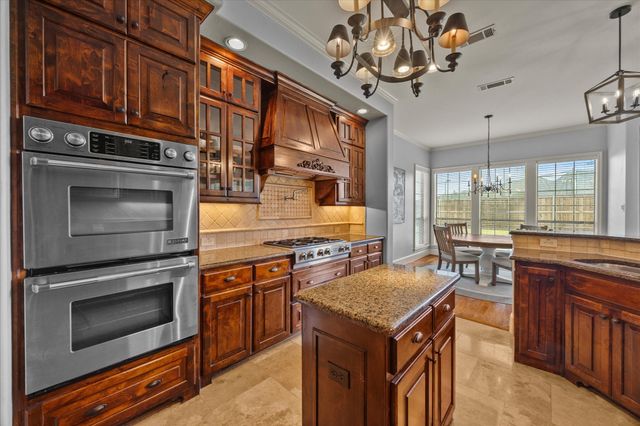 15 Wimbledon Court, Heath, TX 75032