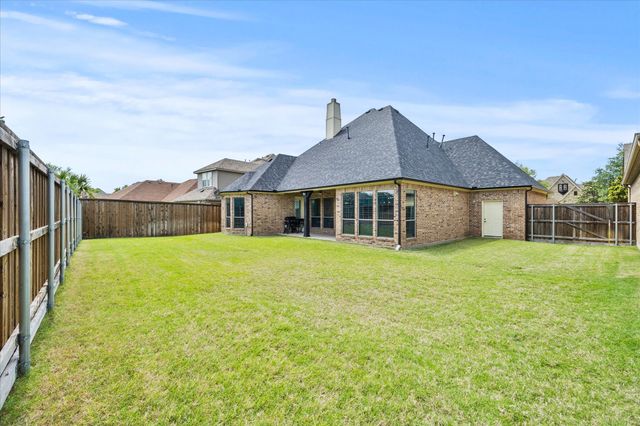 15 Wimbledon Court, Heath, TX 75032