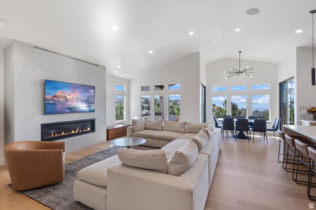 1536 E TRAIL CREST CT, Draper, UT 84020