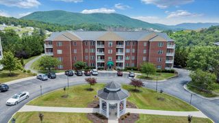 4448 Pheasant Ridge Rd Apt 404, Roanoke, VA 24014