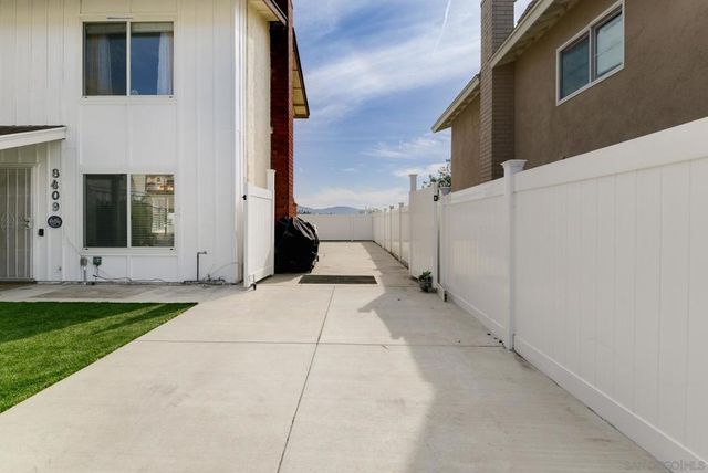 8409 Elkhorn St, Lemon Grove, CA 91945