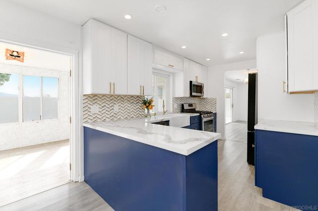 8409 Elkhorn St, Lemon Grove, CA 91945