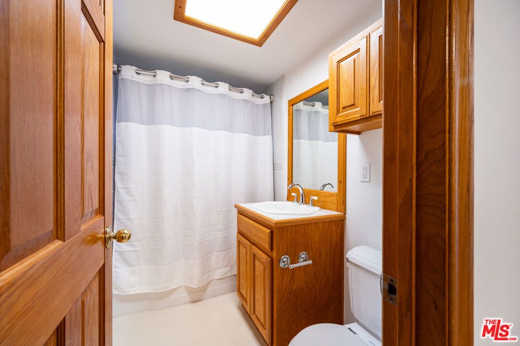 Image 21 of property listing at 14141 Clarissa Lane, Santa Ana, CA 92705