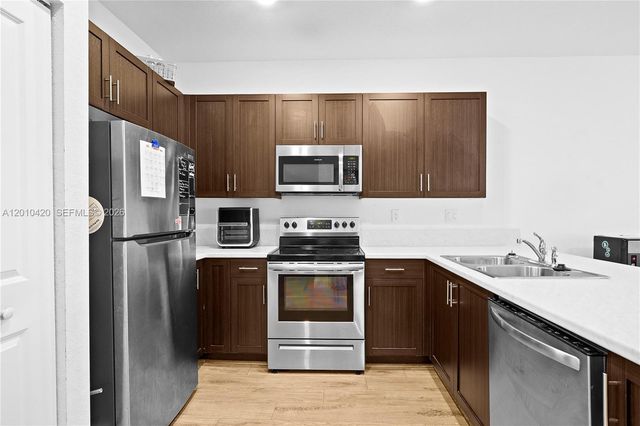 1434 SW 54th Avenue, North Lauderdale, FL 33068