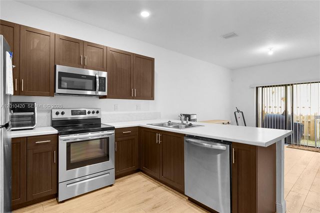 1434 SW 54th Avenue, North Lauderdale, FL 33068