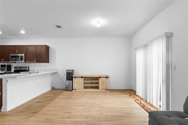 1434 SW 54th Avenue, North Lauderdale, FL 33068