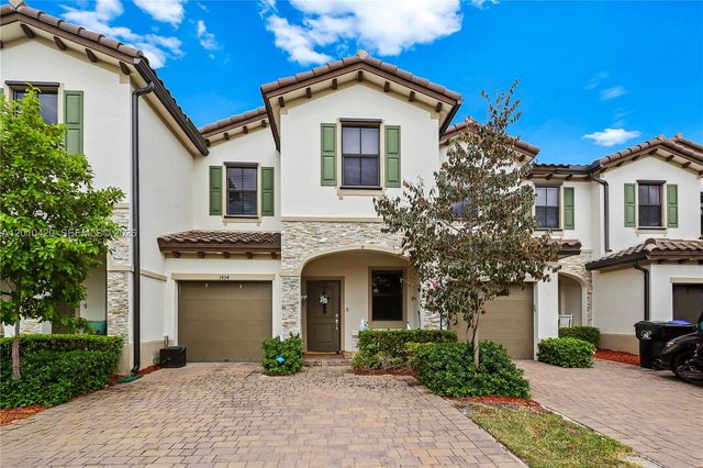 1434 SW 54th Avenue, North Lauderdale, FL 33068