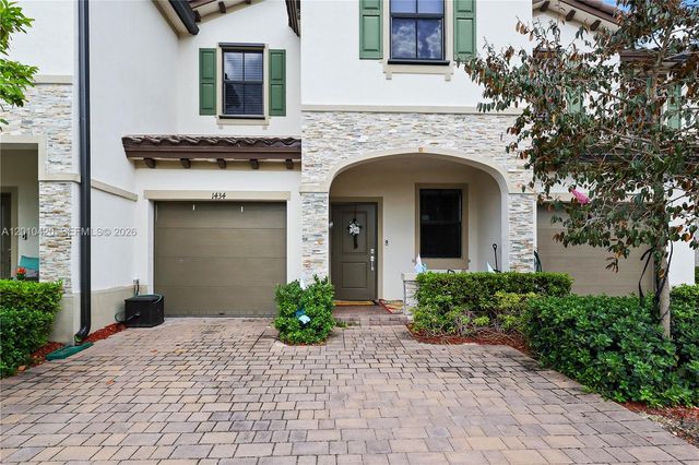 1434 SW 54th Avenue, North Lauderdale, FL 33068