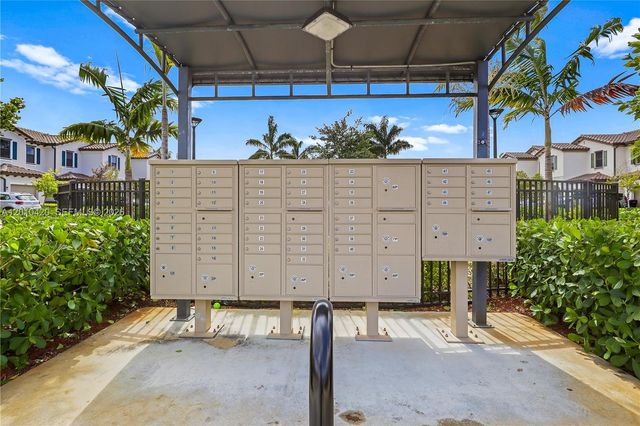 1434 SW 54th Avenue, North Lauderdale, FL 33068