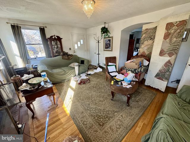 2725 N POINT RD, Dundalk, MD 21222