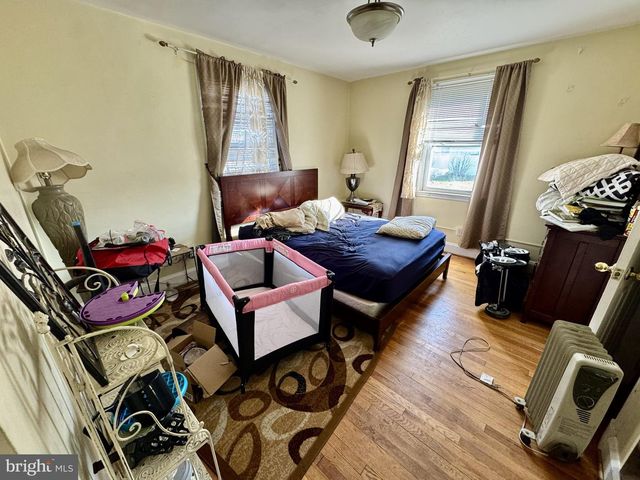 2725 N POINT RD, Dundalk, MD 21222