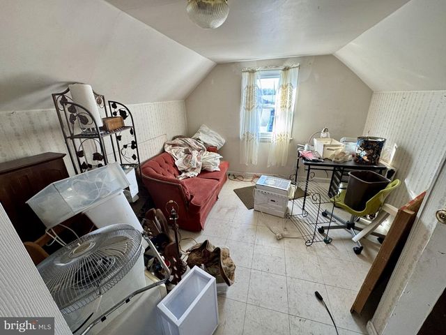 2725 N POINT RD, Dundalk, MD 21222