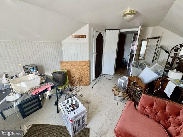 2725 N POINT RD, Dundalk, MD 21222