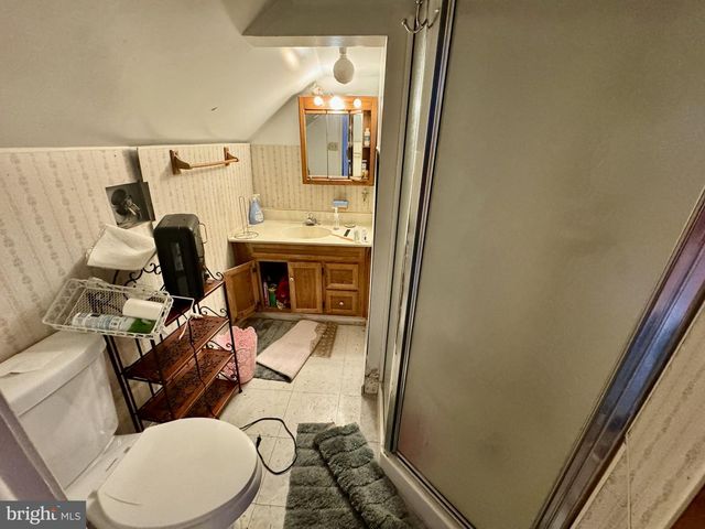 2725 N POINT RD, Dundalk, MD 21222