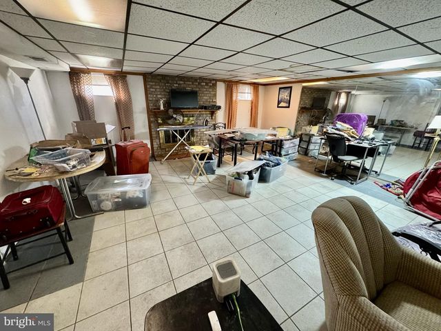 2725 N POINT RD, Dundalk, MD 21222