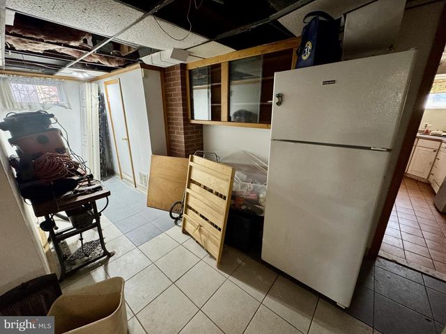 2725 N POINT RD, Dundalk, MD 21222