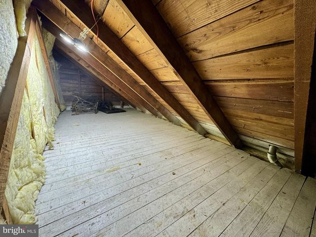 2725 N POINT RD, Dundalk, MD 21222