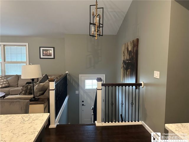 24 University Park, Pomfret, NY 14063