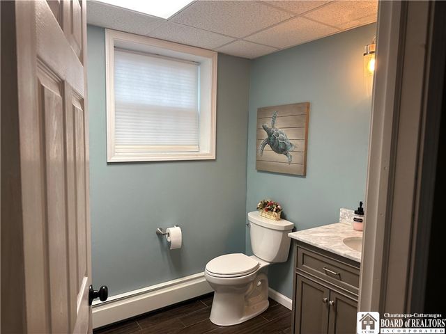 24 University Park, Pomfret, NY 14063