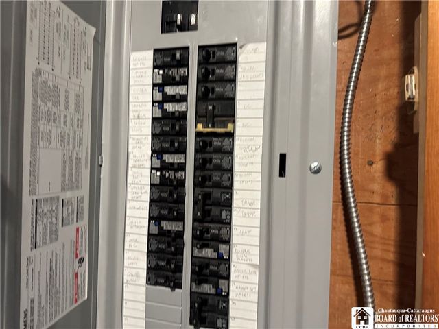 24 University Park, Pomfret, NY 14063