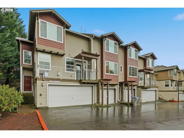 10801 Sw CANTERBURY Ln 102, Portland, OR 97224