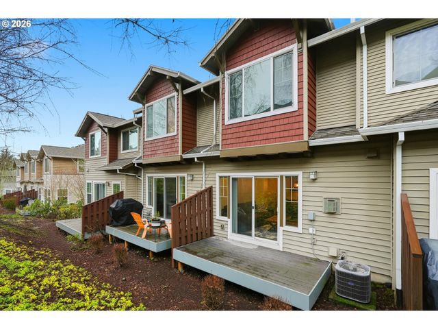 10801 Sw CANTERBURY Ln 102, Portland, OR 97224