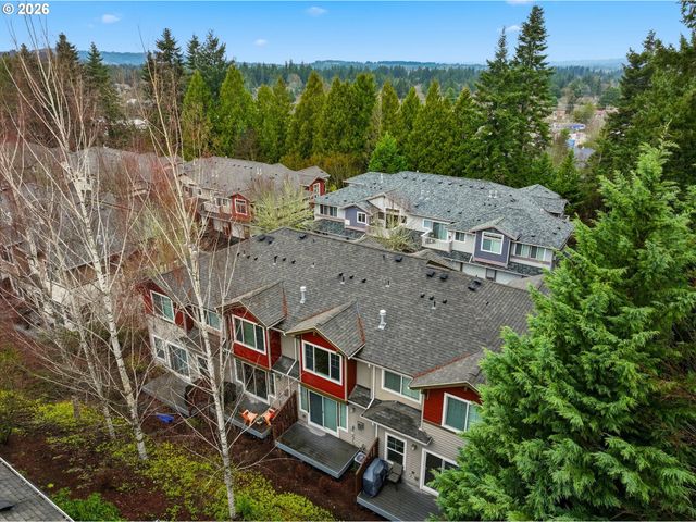 10801 Sw CANTERBURY Ln 102, Portland, OR 97224