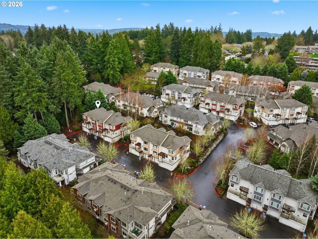 10801 Sw CANTERBURY Ln 102, Portland, OR 97224