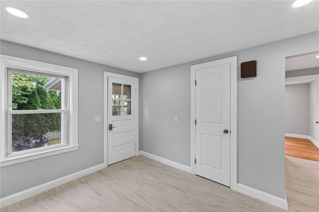 28 Hazard Street, Pawtucket, RI 02860