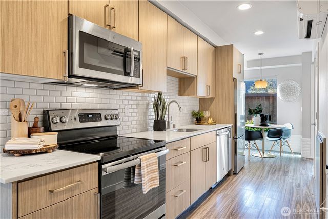 1806 NW 85th Street, Seattle, WA 98117