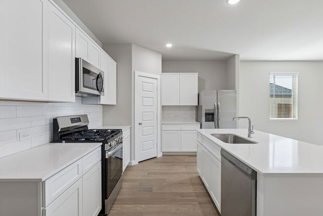 900 Mossy Oak Drive, Alvarado, TX 76009