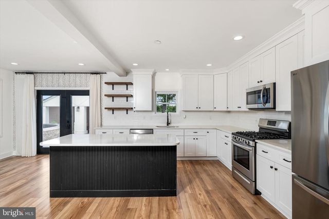 25015 MOUNT PLEASANT, Columbus, NJ 08022