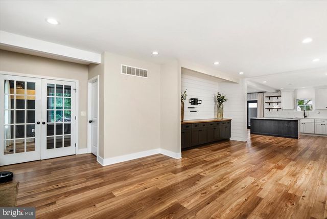 25015 MOUNT PLEASANT, Columbus, NJ 08022