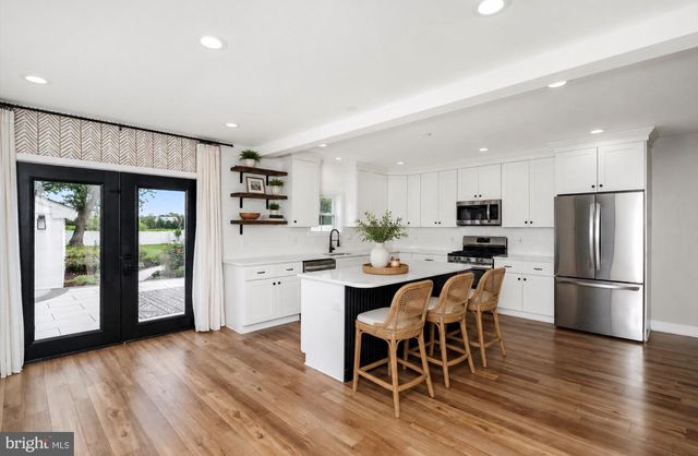 25015 MOUNT PLEASANT, Columbus, NJ 08022