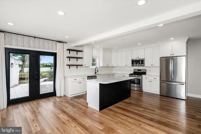 25015 MOUNT PLEASANT, Columbus, NJ 08022