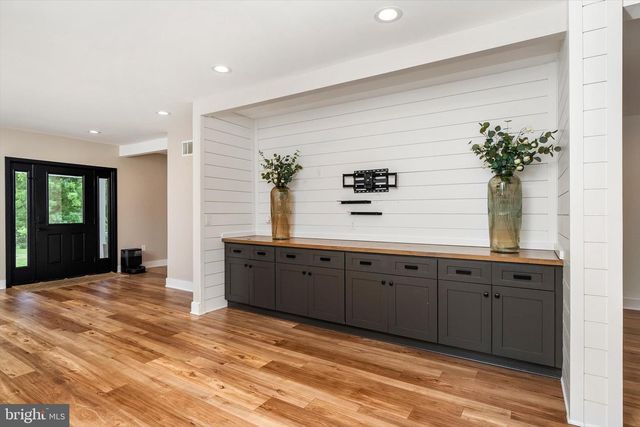 25015 MOUNT PLEASANT, Columbus, NJ 08022