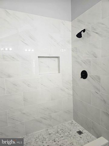 2500 S EADS ST, Arlington, VA 22202