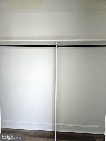 2500 S EADS ST, Arlington, VA 22202