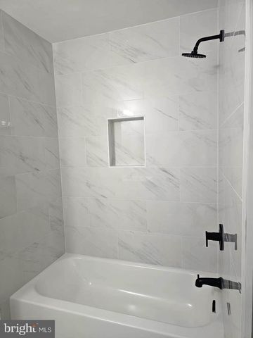 2500 S EADS ST, Arlington, VA 22202