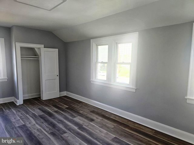 2500 S EADS ST, Arlington, VA 22202