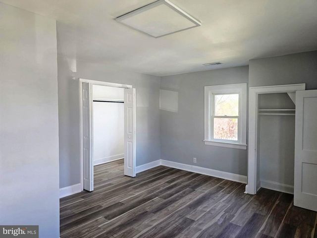 2500 S EADS ST, Arlington, VA 22202