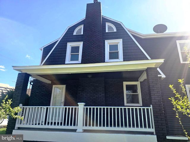 2500 S EADS ST, Arlington, VA 22202