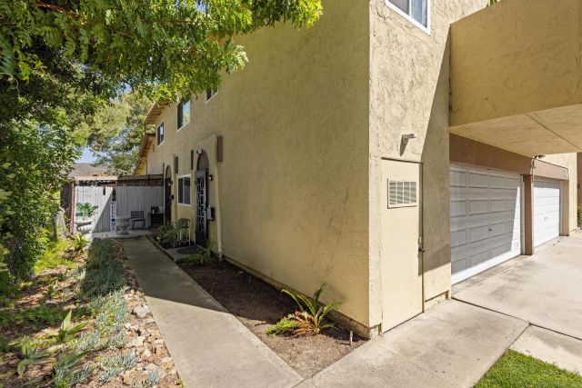 11046 Via San Marco, San Diego, CA 92129
